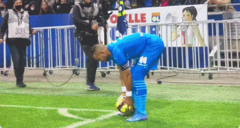 中超转会市场：广州队签下外援,（中超转会动态：广州队完成外援引进）