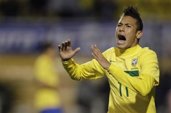 记者：赫伊森和姆巴佩、卡马文加一样，虽退出国家队但未受伤（记者：赫伊森与姆巴佩、卡马文加一样，退队非伤病原因）