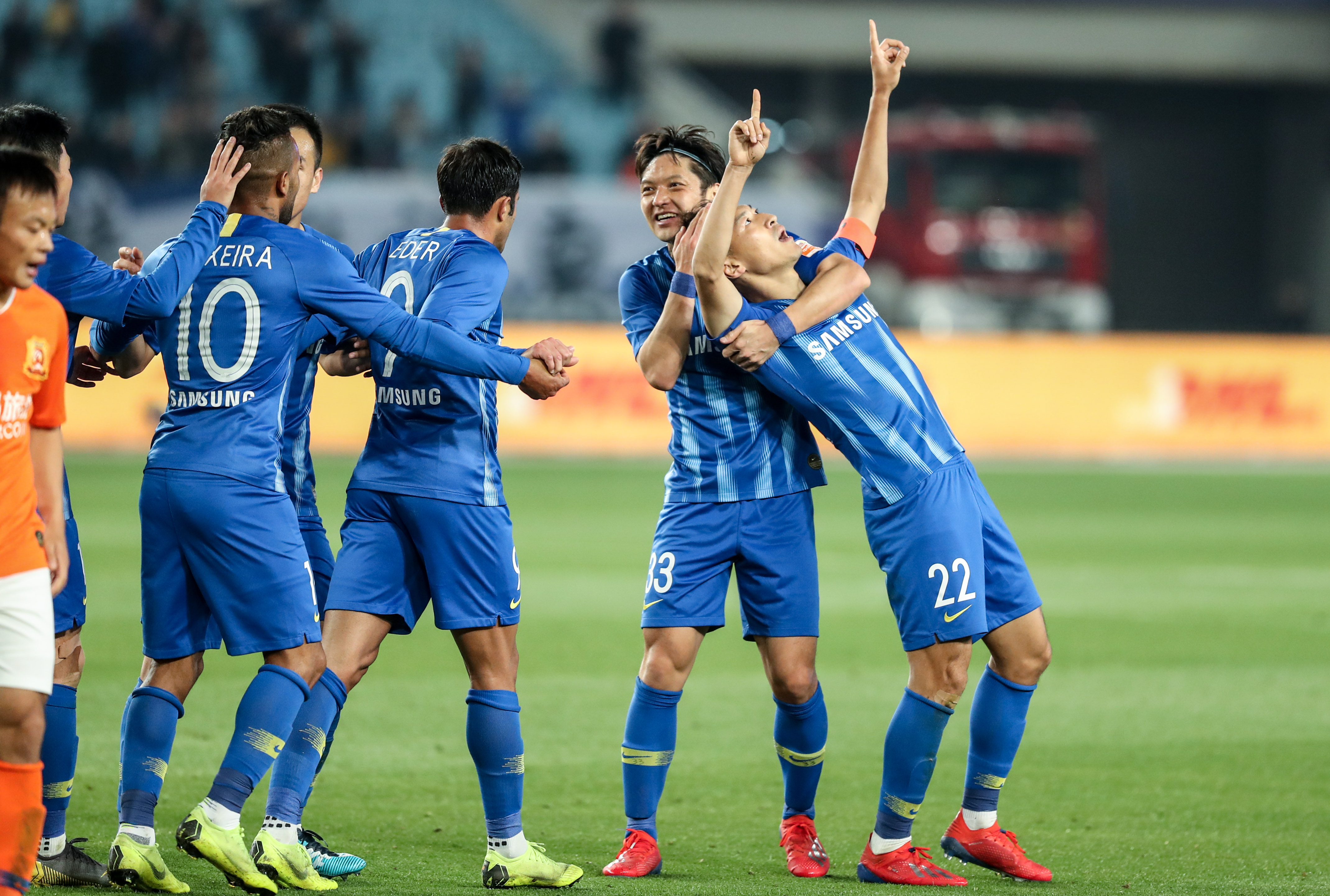 因抱怨染黄，内马尔：裁判不仅水平差，傲慢的态度也令人作呕