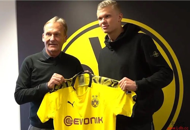 丰塞卡：谢尔基需改善防守态度，以适应曼城的战术纪律