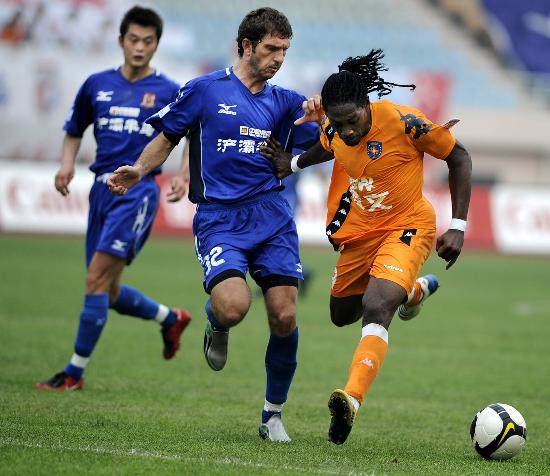 足球英足总宣布新规，严惩假摔行为引关注