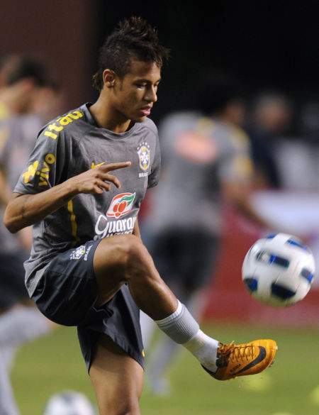 Shams：安东尼·戴维斯计划在今天对阵湖人的比赛中复出