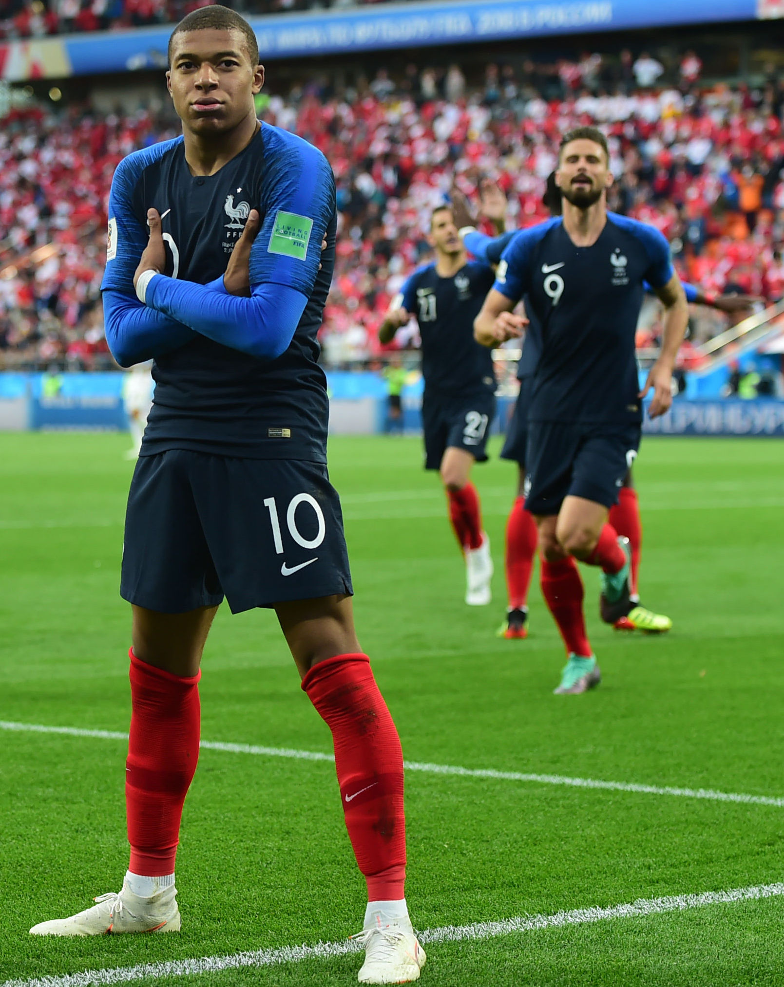 18岁210天，杨铭锐超越朱鹏宇成为英博最年轻的中超进球球员