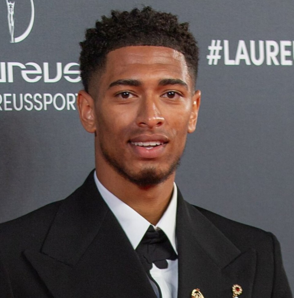 5200万镑+1.2亿空间！利物浦抢卡马文加，皇马卖人悬念炸了？