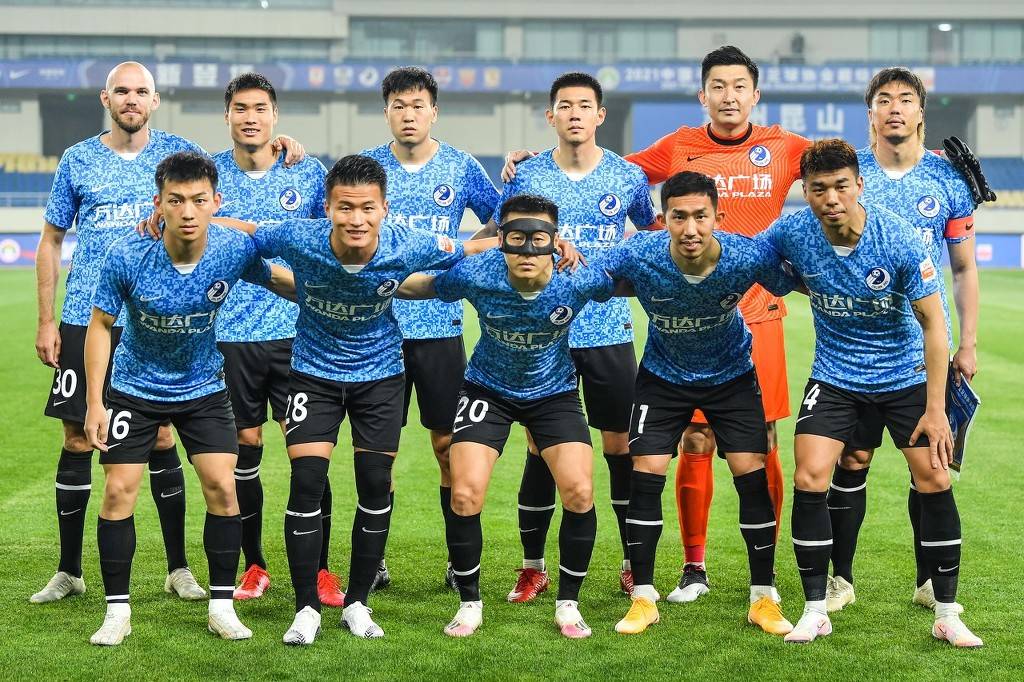 近10年欧冠场均进球榜：哈兰德1.02球第1，C罗第2，梅西第4（欧冠近十年场均进球榜：哈兰德1.02球居首，C罗第二，梅西第四）
