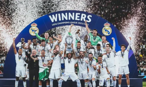 意超杯决赛半场：内雷斯世界波破门，那不勒斯1-0博洛尼亚（意超杯决赛半场：内雷斯世界波建功，那不勒斯暂1-0领先博洛尼亚）