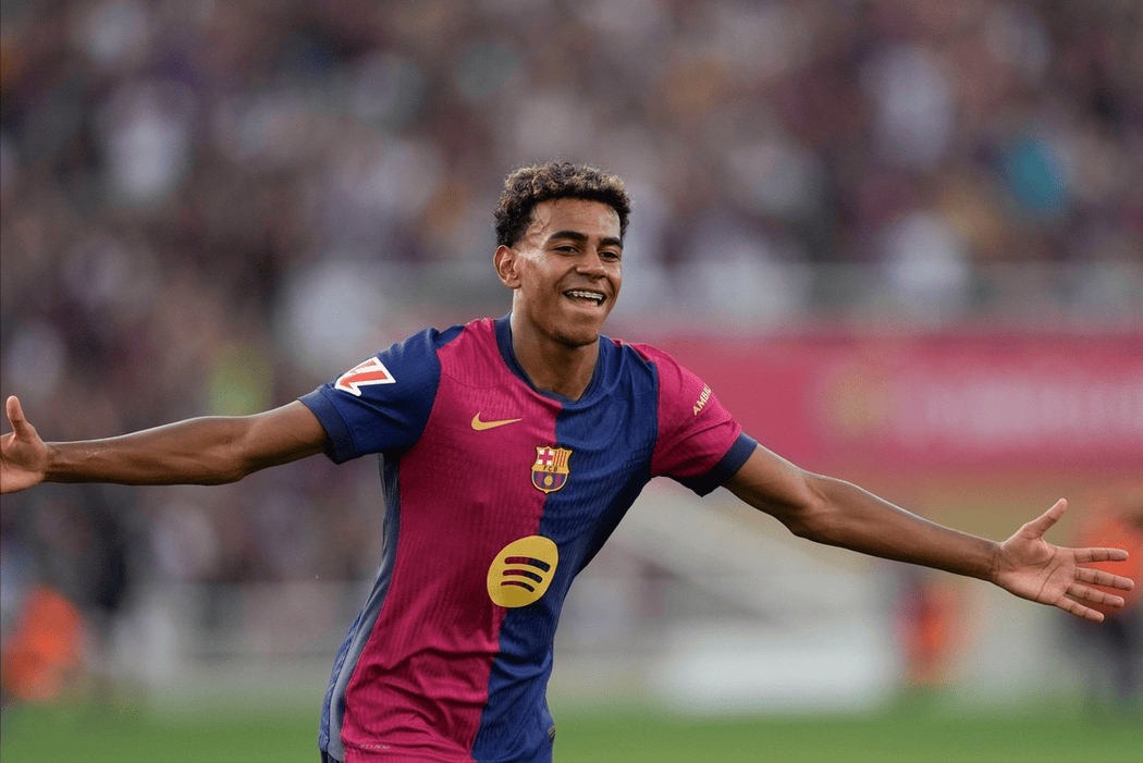 拜仁官方：门将诺伊尔在对阵美因茨比赛中右腿肌肉纤维撕裂（拜仁官宣：诺伊尔在对阵美因茨时右腿肌肉纤维撕裂）