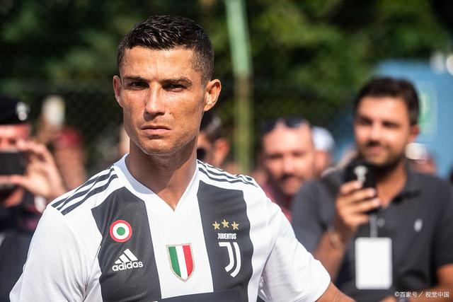 巧合！库里兄弟二人勇士生涯首秀均砍下14分